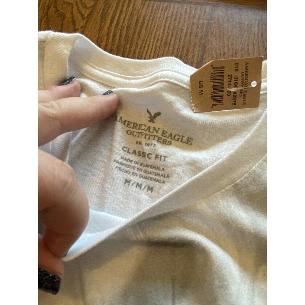 American Eagle Classic Fit Christmas T Shirt Santa Beard New NWT Sz M Holiday - Picture 6 of 6